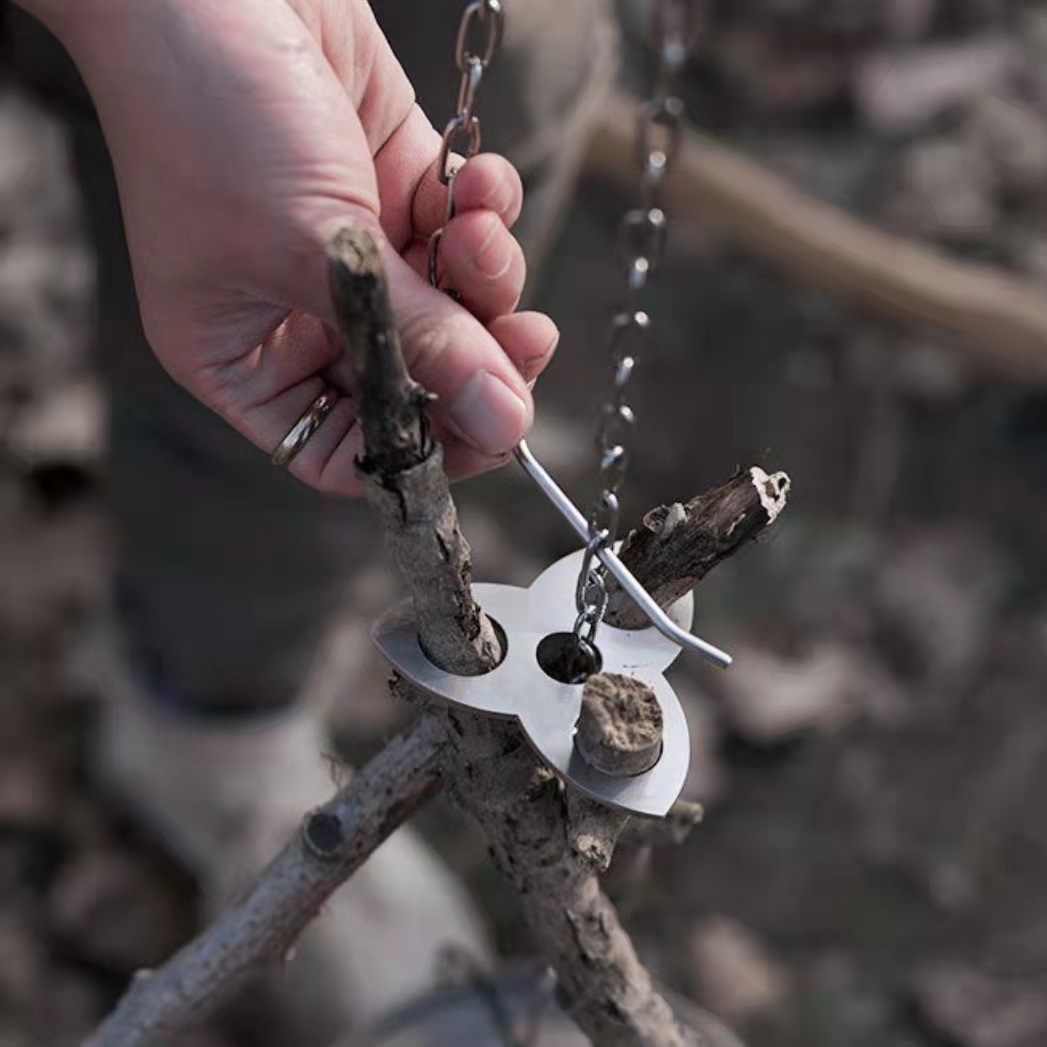 ขาตั้งสามขาสำหรับตั้งแคมป์ทำจา - Camping Cooking Pot Tripod บทวิจารณ์และราคา